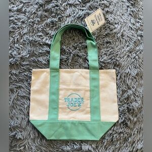 NWT Trader Joe’s Mini Canvas Tote Bag in light pastel green color